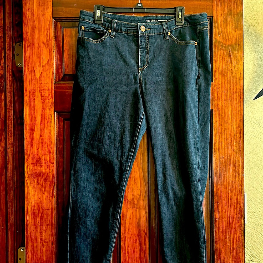 INC denim Madison skinny  jeans size 14/32.